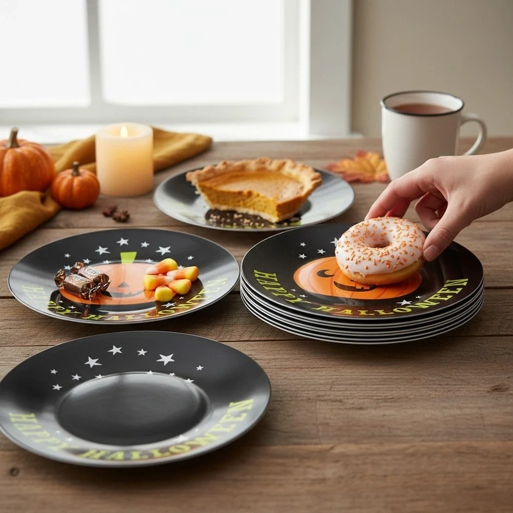 Made For Retail Pumpkin Plates Set of 4 8in Black New Halloween Jack-O-Lantern